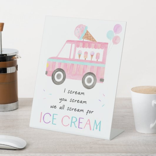 私たちは皆、アイスクリームのパーティーを叫ぶ 台座サイン (インサイチュ)
