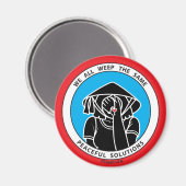 私たちは皆、同じ4赤2.25インチマグネットを泣いている マグネット (正面/裏面)