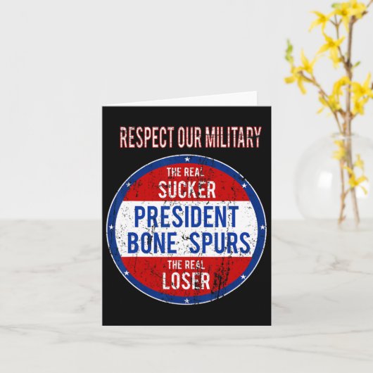 私たちは私たちの軍隊を尊重するトランプの負け犬 カード (黄色い花)