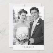 私たちは秘密結婚 現代のミニマルなモノクロ写真 案内状 (正面)