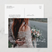 私たちは結び目かわいいスクリプト結婚の写真 ポストカード (正面/裏面)