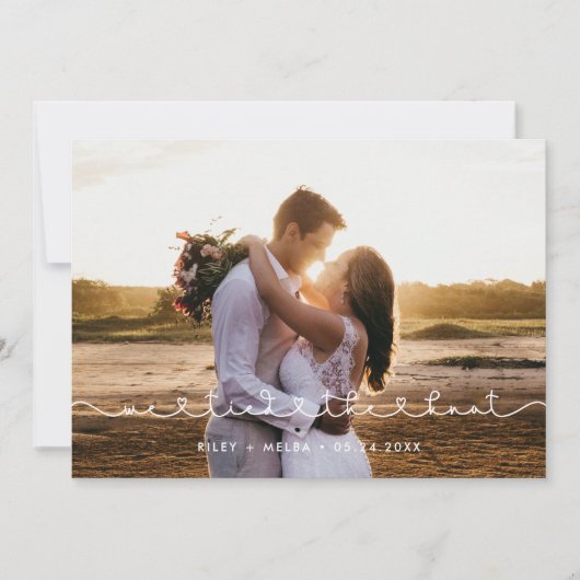 私たちは結び目かわいい接続ハートフォント写真 案内状 (正面)