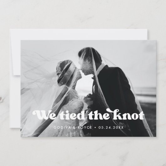 私たちは結び目のレトロスタイリッシュな写真を結んだ 案内状 (正面)