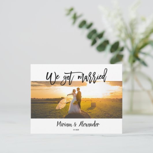 私たちは結婚アナウンスポストカードを逃げた ポストカード (スタンド正面)