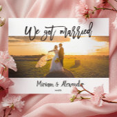 私たちは結婚アナウンスポストカードを逃げた ポストカード