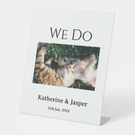 私たちは結婚婚約ペット名の写真の日付を行う 台座サイン