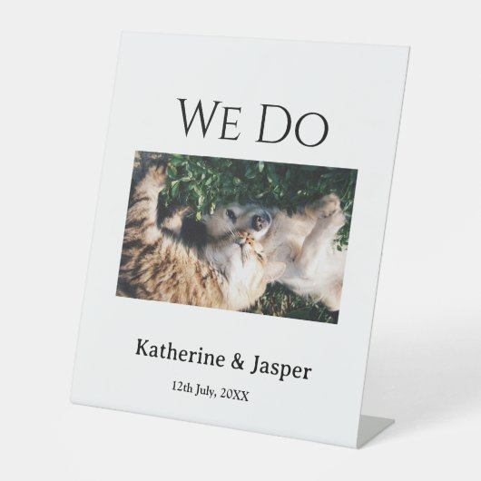 私たちは結婚婚約ペット名の写真の日付を行う 台座サイン (正面)