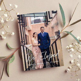 私たちは駆け落ちしました ミニマリストな筆記体のオーダーメイド結婚式の写真 案内状