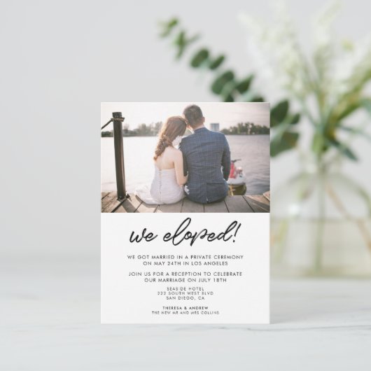 私たちは駆け落ちモダンしたタイポグラフィ写真の発表 ポストカード (スタンド正面)