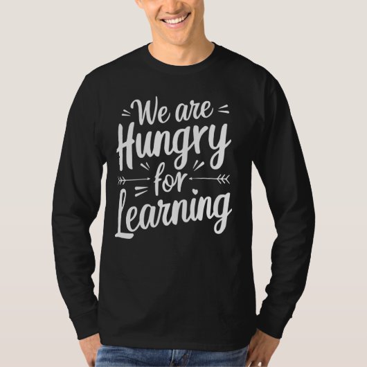 私たちは2024年の学新学期に飢えている Tシャツ (正面)