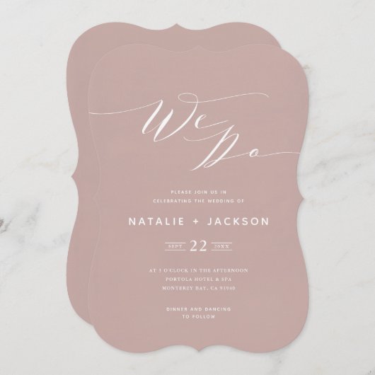 私たちは サルモンピンクのスクリプトテキスト エレガントな結婚式 案内状 (正面/裏面)