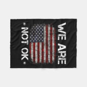 私たちはOkシャツ私たちはOkではないフラグ逆Do フリースブランケット (正面(横))