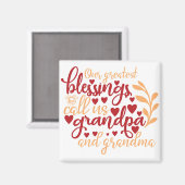 私たちもっとも偉大の恵みは私たちをおじいちゃんとおばあちゃんと呼ぶ マグネット (正面/裏面)