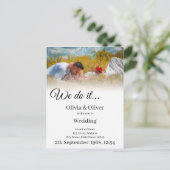 私たちらしく - 牧場でキスするカップル 案内ポストカード (スタンド正面)