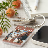 「私たちを愛してる」スクリプト名前フォトコラージュテラコッタ キーホルダー (正面右)