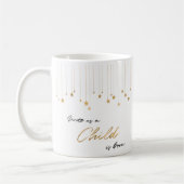 私たちエレガントに言えば、子供は金ゴールドの生まれクリスマスだ コーヒーマグカップ (左)