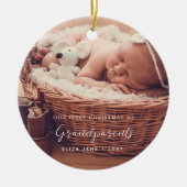 私たちエレガントの初めてのクリスマスを祖父母としてシック セラミックオーナメント (正面)