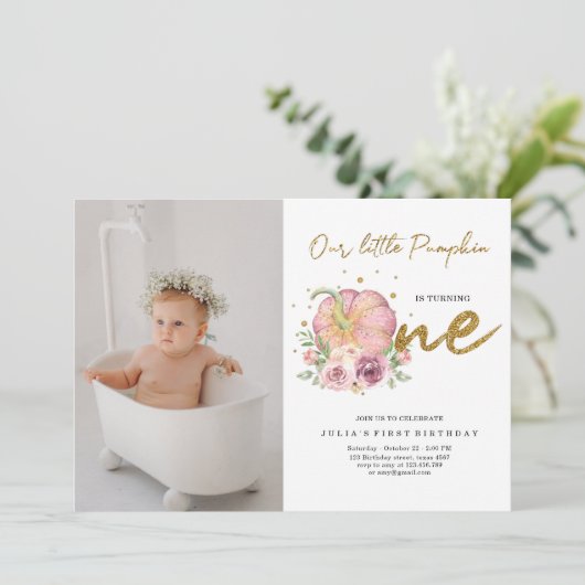 私たちエレガントの小さなカボチャ最初の誕生日写真 招待状 (スタンド正面)