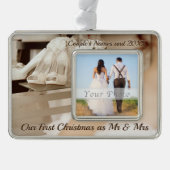 私たちカスタムの初めてのクリスマスをミセス・オーナメントとして シルバープレートフレームオーナメント (正面)