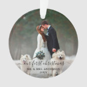 私たちスタイリッシュの初めてのクリスマスの結婚写真をスクリプト オーナメント (正面)