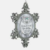 私たちパーソナライズされたの初めてのクリスマスのオーナメント スノーフレークピューターオーナメント (左)