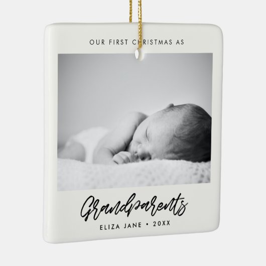 私たちモダンの初めてのクリスマスは祖父母の写真 セラミックオーナメント (右)