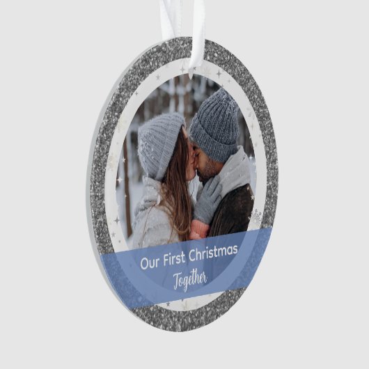 私たちモダンの初めてのクリスマスは2枚の写真 オーナメント (正面)