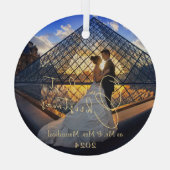 私たちモダンの初めてのクリスマス写真ミセス ガラスオーナメント (裏面)