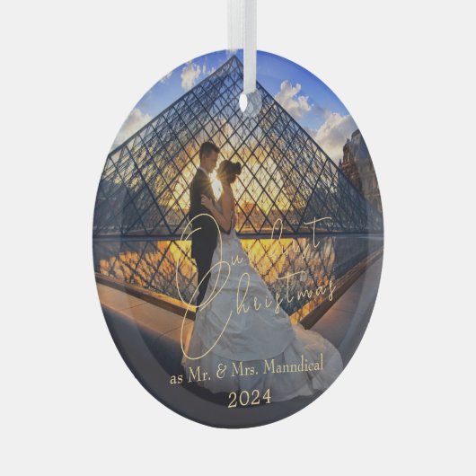私たちモダンの初めてのクリスマス写真ミセス ガラスオーナメント (正面右)