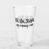 私たち国民はアンチバイデン氏ビールに腹を立てている タンブラーグラス (裏面)