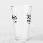 私たち国民はアンチバイデン氏ビールに腹を立てている タンブラーグラス (左)