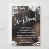 私たち式場を飛び出した！　素朴な木樽のランタンと花 招待状 (正面)