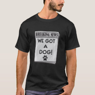 私たち得は犬の発表の新しいペットの子犬 Tシャツ