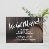 私たち得結婚した!手書カジュアルき木製バレル 招待状 (スタンド正面)