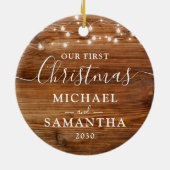 私たち素朴の初めてのクリスマスカップルパーソナライズされた セラミックオーナメント (裏面)