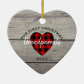 私たち素朴の初めてのクリスマス祖父母ハート セラミックオーナメント (正面)