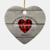 私たち素朴の初めてのクリスマス祖父母ハート セラミックオーナメント (裏面)