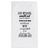 私たち結婚の抱き枕 – 小、光沢 スモールペーパーバッグ (裏面)