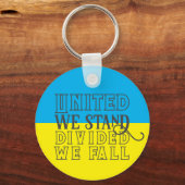 私たち統一されたはウクライナ勇気付けられる黄色い青に立つ キーホルダー (正面)