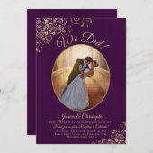 私たち、結婚しました!ゴールドカール プラムパープル ウェディングパーティ 招待状 (正面/裏面)