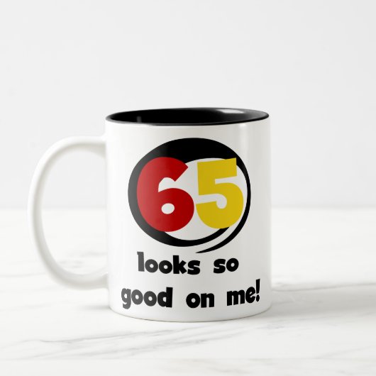 私でよい65の一見そうTシャツおよびギフト ツートーンマグカップ (左)