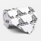 私でガズデンの旗のヘビの記号を踏まないで下さい ネクタイ (ロール)