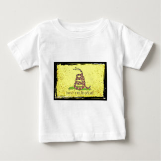 私でガズデンの旗を踏まないで下さい ベビーTシャツ