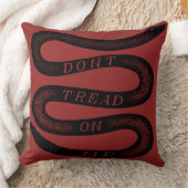 私でヴィンテージガズデンを踏まないで下さい クッション (ブランケット)