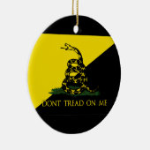 私で無政府主義者の旗を踏まないで下さい セラミックオーナメント (右)