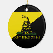 私で無政府主義者の旗を踏まないで下さい セラミックオーナメント (左)