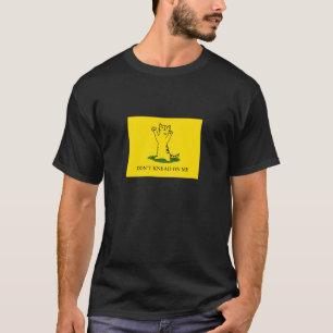私で練らないで下さい(黄色い背景) Tシャツ