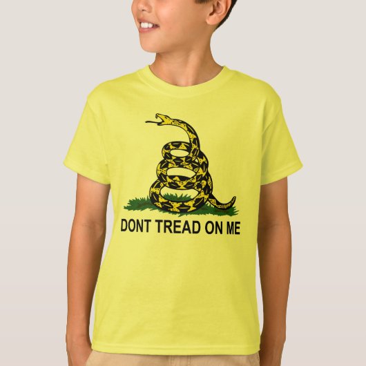 私で踏まないで下さい Tシャツ (正面)