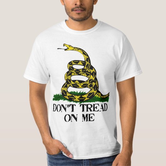 私で踏まないで下さい Tシャツ (正面)