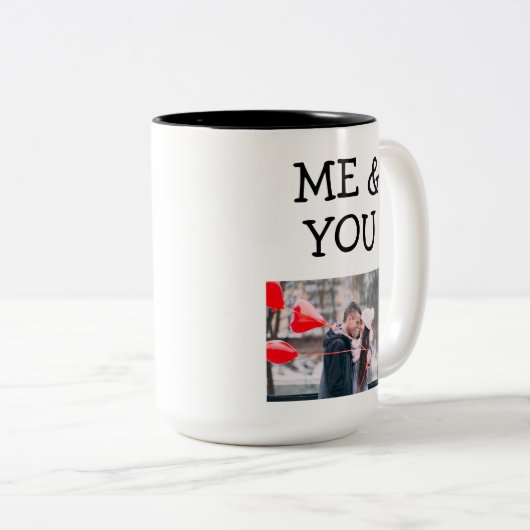 私とあなたのかわいいカップルの写真 ツートーンマグカップ (正面右)